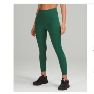 Lululemon Power Thru High-Rise Tight 25" in Everglade green // Size 8